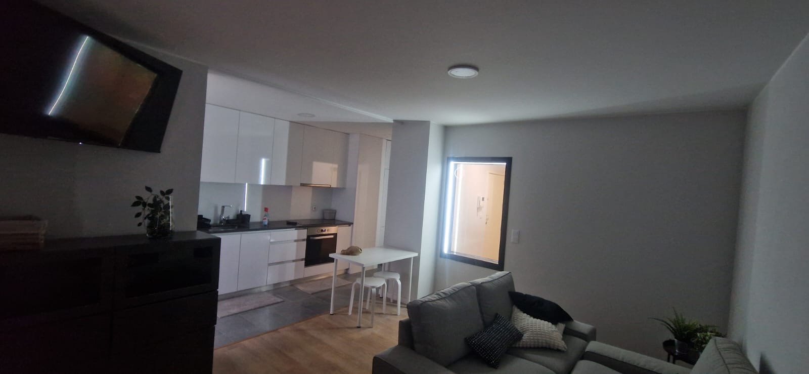 71d8e504-2ed0-4366-8560-f856370de549